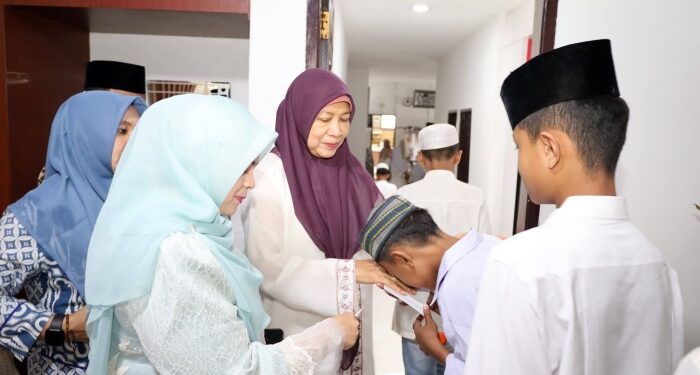 Gema Al Quran dan Senyum Anak Yatim Warnai Milad ke-61 Ny. Yupri Astuti