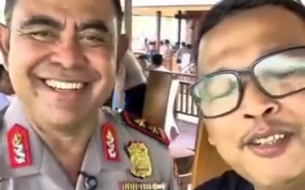 Bersama Pencipta Lagu ‘Siti Mawarni’, Kapolda Sumut Ajak Masyarakat Perangi Narkoba