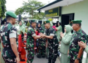 Kunjungan Perdana ke Tapsel, Danrem 023/KS Motivasi Prajurit Pasca-Bencana