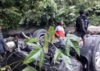 Mobil Travel Terjun ke Jurang di Kawasan Lembah Anai, Tujuh Orang Terluka