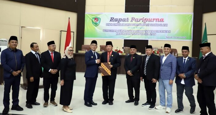 Sampaikan LKPJ 2025, Gus Irawan Sebut Tapsel Tetap Berprestasi Walau Hadapi Bencana