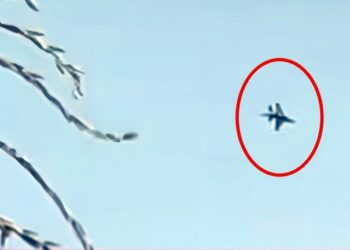 VIDEO: Setelah di Langit Sumut, Hari Ini Pesawat Tempur F-16 Bikin Geger Warga Sumbar