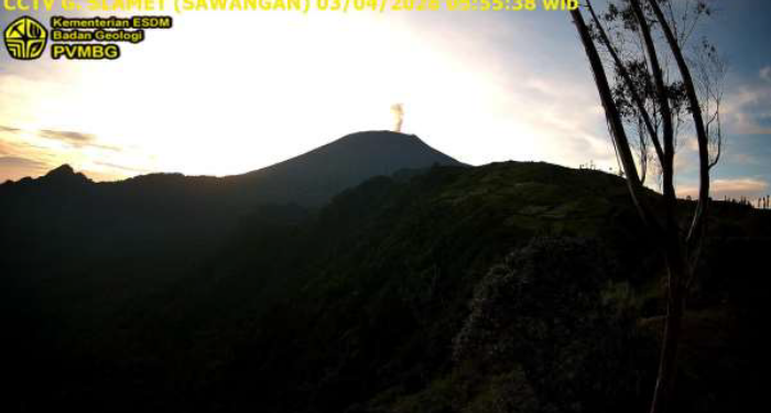 Suhu Kawah Gunung Slamet Meningkat, Warga Dilarang Mendekat Radius 2 Km