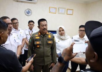 Amankan Aset Daerah, Bupati Madina Terima 14 Sertifikat Elektronik