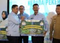 Hadiri May Day Sumut 2026, Bupati Madina Terima 500 Kartu BPJS Ketenagakerjaan