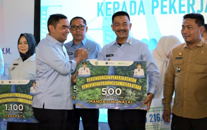 Hadiri May Day Sumut 2026, Bupati Madina Terima 500 Kartu BPJS Ketenagakerjaan