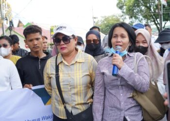 Puluhan Istri Polisi Demo Anggota DPRD Padangsidimpuan Terkait Dugaan Penipuan 34 Personel Polres