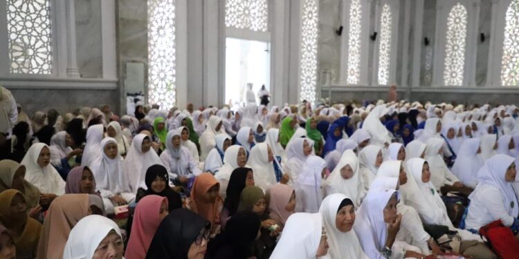 Ribuan Jamaah Padati Tabligh Akbar Pekan Eksyar 2026, Momentum Kebangkitan Ekonomi Tapsel
