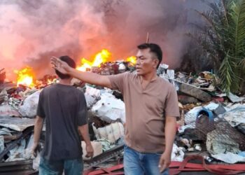 VIDEO: Kebakaran Gudang Manjal di Padangsidimpuan Picu Kerugian Rp500 Juta
