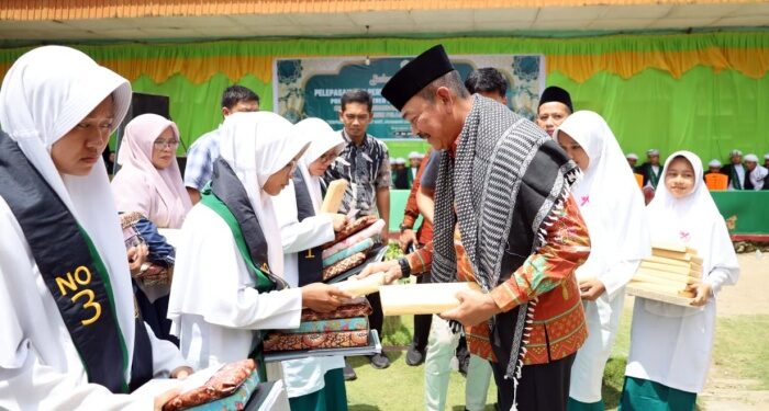 Pemkab Madina Fasilitasi Santri yang Mampu Lanjut ke Perguruan Tinggi