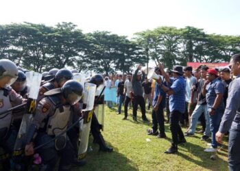 Skenario Anarkis di Stadion HM Nurdin, Polres Padangsidimpuan Simulasi Pengamanan Kota