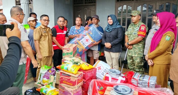 Wabup Atika Pastikan Bantuan Pemkab Madina untuk Korban Kebakaran Lumban Pinasa