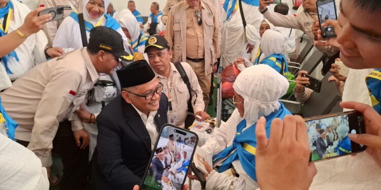 Pimpin Rombongan Amirulhaj di Jeddah, Menhaj Pastikan Kesiapan Layanan Puncak Haji