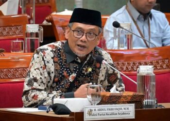 Pemerintah Usulkan Gaji Guru Rp30 Juta per Bulan, Ini Tanggapan DPR