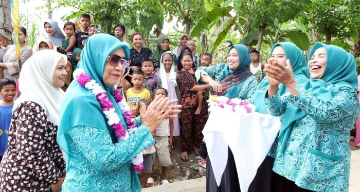 Demi Juara PAAR, Ketua PKK Madina Siap Perjuangkan Jalan Desa