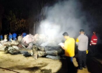 Gudang Pupuk Dekat SPBU Paluta Terbakar