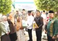 Bupati Madina Salurkan 62 Ribu Paket Bantuan Beras dan Minyak Goreng