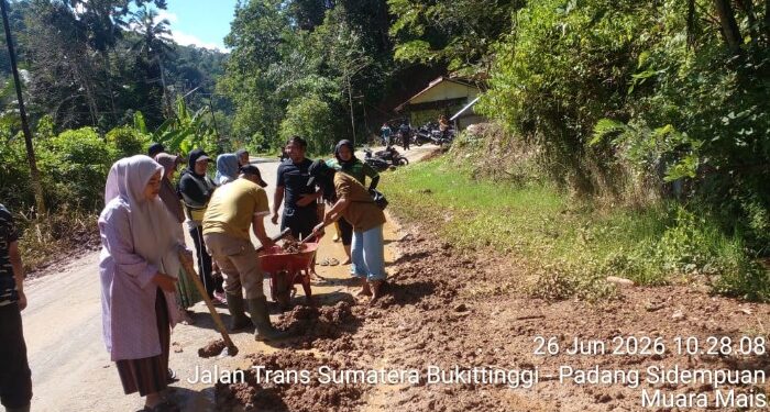 Sinergi Forkopincam Tambangan Pulihkan Akses Jalan Pasca Longsor