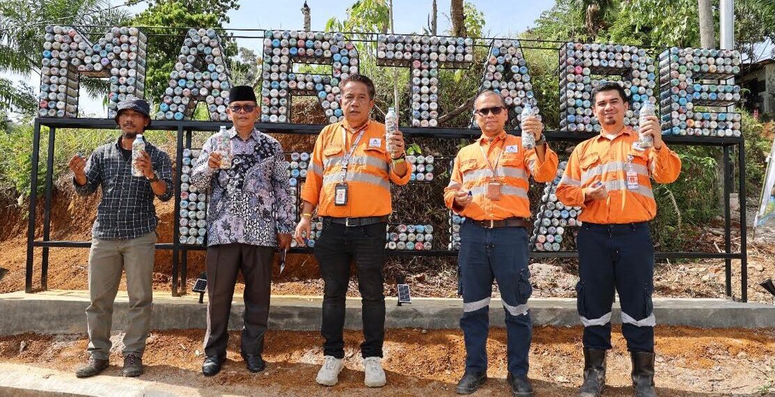 Ecobrick Batang Toru Bukan Sekadar Taman Estetis