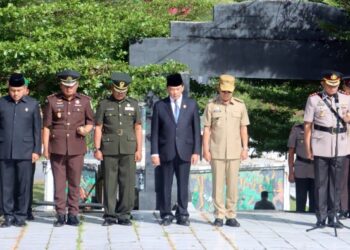 Kapolres Tapsel Pimpin Ziarah dan Tabur Bunga di TMP Sipirok