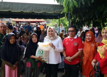 Mandiri Pangan, Wabup Madina Tantang Warga Sulap Pekarangan Jadi Kebun Cabai