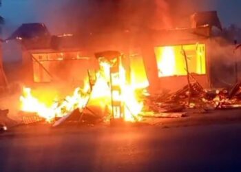 Polisi Cegah Api Merembet ke SPBU Batunadua Saat Kebakaran Hanguskan Dua Rumah