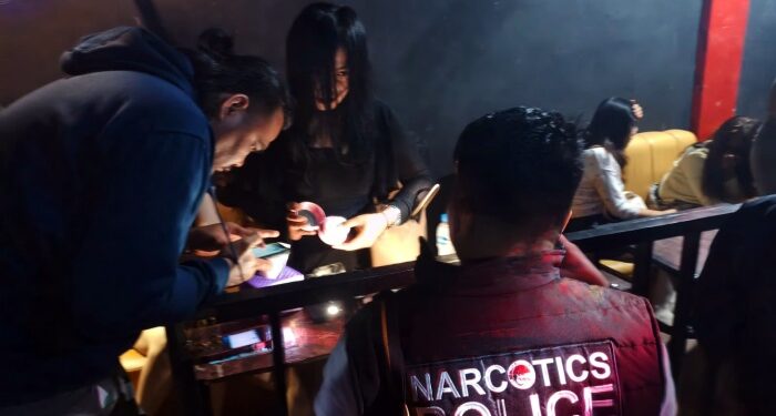 Polisi Razia 28 Karaoke di Padangsidimpuan, Pengunjung Wanita Positif Sabu