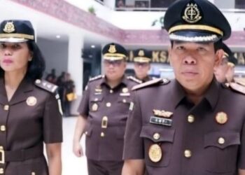 Tim Intelijen Kejagung Amankan Kajari Serdang Bedagai Amriyata