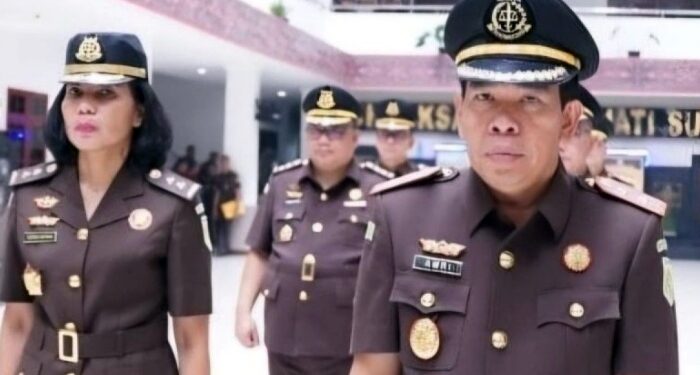 Tim Intelijen Kejagung Amankan Kajari Serdang Bedagai Amriyata