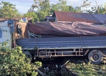 Truk Tronton Tabrak Empat Kendaraan di Dairi, Dua Anak Tewas