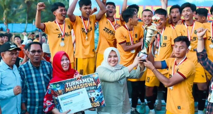 Tutup Turnamen Sepak Bola, Wabup Madina Paparkan Peran Orangtua Berantas Narkoba