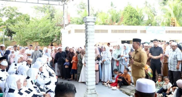 Bupati Madina Dorong Jamaah Umrah Gunakan Wings Air