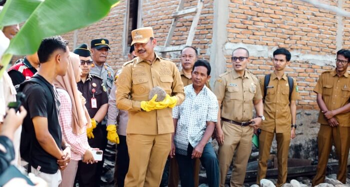 Bupati Madina Kawal Bantuan Perbaikan 500 Unit Bedah Rumah