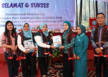 Bupati Tapsel Serukan Lawan Pinjol Lewat Pemberdayaan Perempuan
