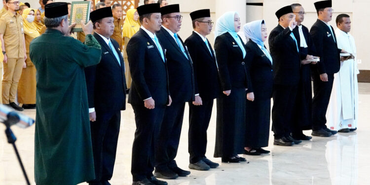 Bobby Nasution Lantik 8 Pejabat Eselon II, Ini Nama-namanya