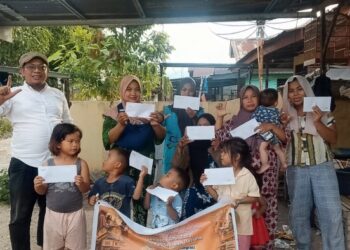 Milad ke-24, Lazismu Madina Blusukan Serahkan Bantuan ke Anak Yatim dan Fakir Miskin