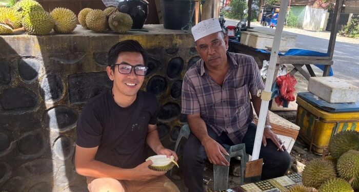 Strategi Dua Lapak, Penjual Durian Madina Raup Rp5 Juta Sehari