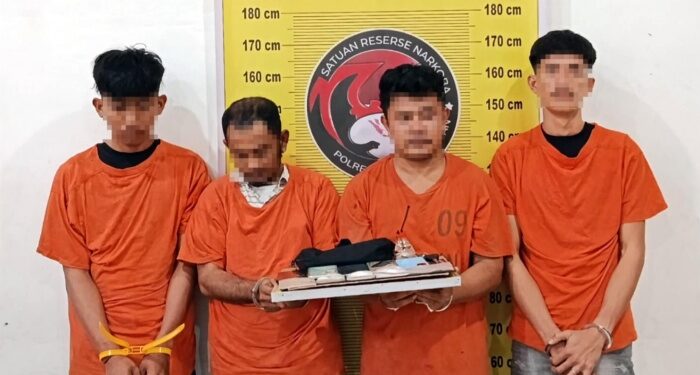 Polres Tapsel Tangkap Mobil Kurir Sabu Tanjungbalai di SPBU Simirik