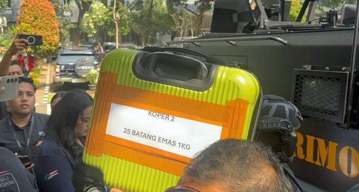 Sitaan Emas 74 Kg Korupsi 3 BUMN Diangkut Rantis Brimob ke Polda Metro