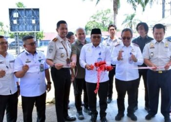 Wali Kota Jadi Pemilik Paspor Pertama Imigrasi Padangsidimpuan