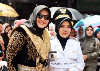 Aura Srikandi Aceh di Balik Keanggunan Wabup Atika Azmi