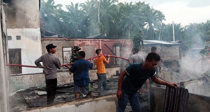 Empat Rumah di Tapteng Hangus Terbakar, Kerugian Capai Rp350 Juta
