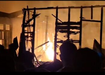 VIDEO: Penampakan Si Jago Merah Hanguskan Lima Rumah di Panyabungan Julu