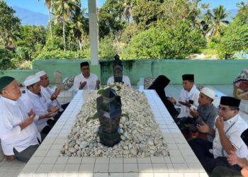 PKB Madina Napak Tilas Spiritualitas Ulama Melalui Ziarah Makam Para Aulia