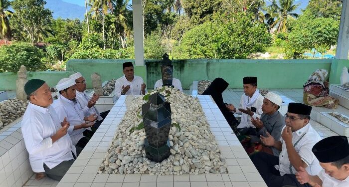 PKB Madina Napak Tilas Spiritualitas Ulama Melalui Ziarah Makam Para Aulia