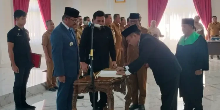 Sembilan Pejabat Eselon II Pemkab Madina Tempati Posisi Baru