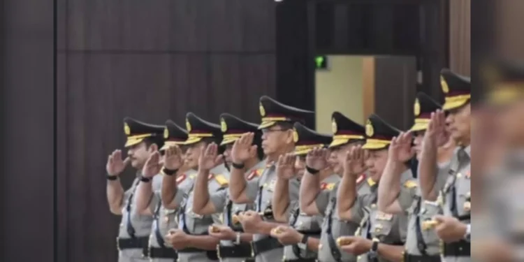 Penyegaran Besar-besaran di Tubuh Polri, 424 Pamen dan Pati Digeser