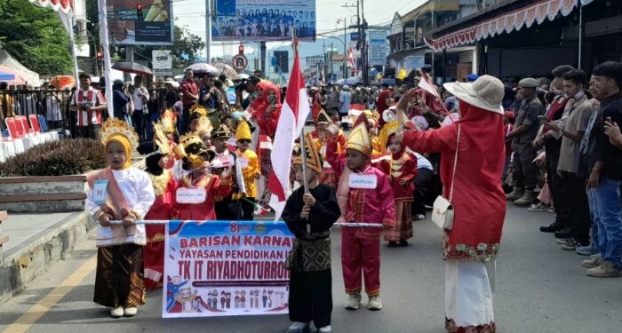 Kebhinekaan dan Roda Ekonomi Warnai Karnaval Kemerdekaan di Madina