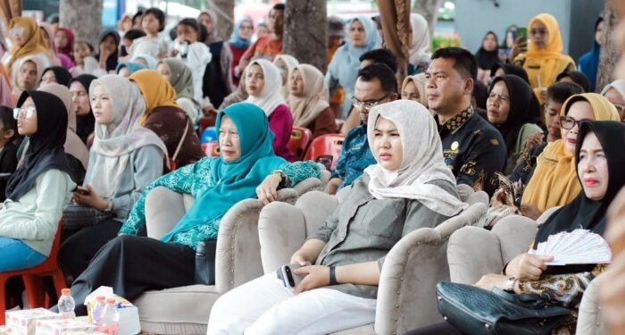 Larut dalam Pesona Seni, Wabup Atika Senyum Merekah di Tengah Lomba Anak