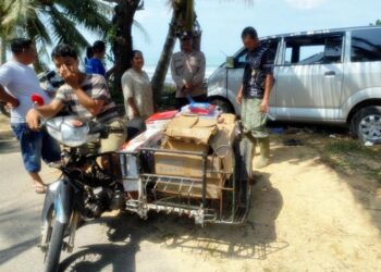 Minibus APV Kecelakaan di Sorkam Barat, 5 Penumpang Dilarikan ke Rumah Sakit